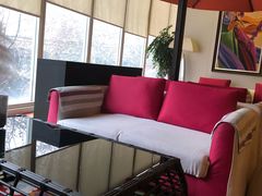 -喜鹊愉家酒店(郑州曼哈顿博览中心地铁站店)