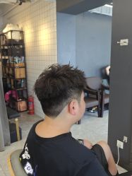 -藤野造型烫发染发