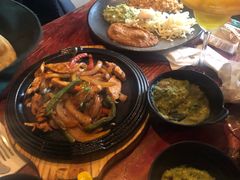 -Pistolera Mexican Cantina女枪手墨西哥餐厅(碧云路店)
