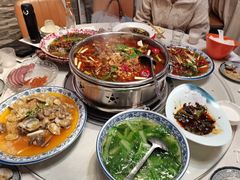 -牟记江湖重庆地标特色菜鱼蛋海鲜羊蝎子(巴南区黑金冠十多年好店)