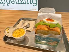 -EGG BOMB(浦东国际机场T1航站楼店)