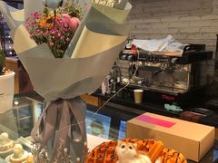 -藏猫猫咖啡主题馆(中央大道店)