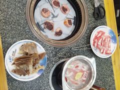-锤头鲨毛肚海鲜烤肉自助餐厅(国购广场店)