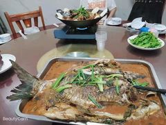 -丹水桥地锅鱼·翘嘴鲌·地方特色全鱼宴(丹江口大坝店)