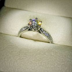 -威德钻石-克拉钻大本营(南京东路店)