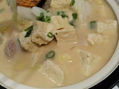 -巷子里小酒馆(繁荣路店)