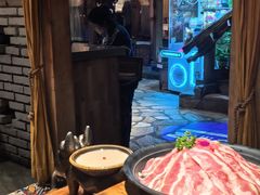 -老牌坊云南鱼豆花火锅(爱建店)