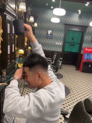 -海文先生国潮烫染男士理发馆