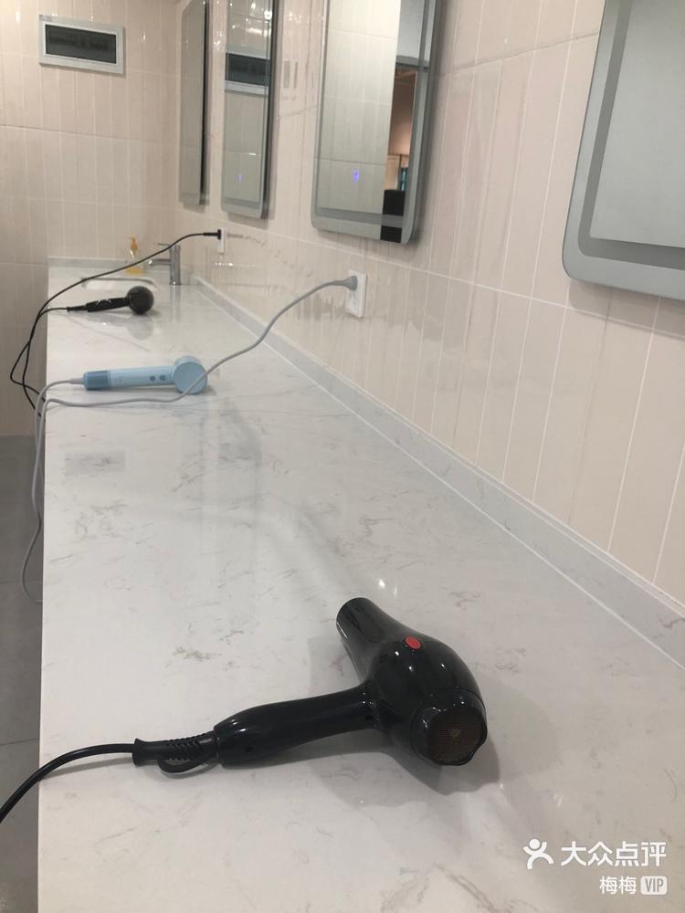 星之健身博山店洗手台风格简洁明亮,新入的-大众点评