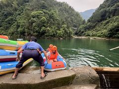 -安吉龙王山峡谷漂流