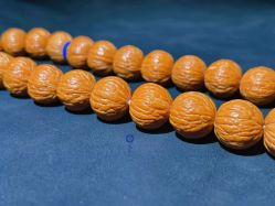 -灵彩珠宝(朗香街店)