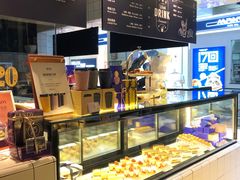 面包甜点陈列柜-黑草莓(重庆路店)