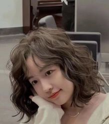 -艾美A·M Hair Salon