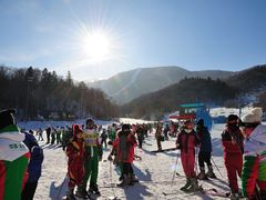 -亚布力新体委滑雪场