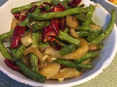 -独一佳老胡湘菜馆(矿山路店)