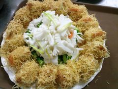 金丝虾球墨鱼花-东方红酒楼(知春路店)