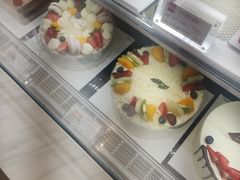 -85度C(生甜甜圈研究工坊·上海平凉店)