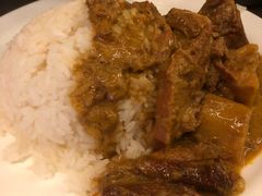 咖喱牛腩饭-翠华餐厅
