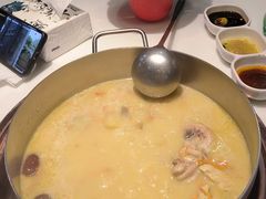 -洪氏嗨捞·猪肚鸡火锅(阳光天地店)