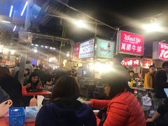 -六合夜市