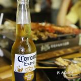珠江道吃大餐，一只巨型生蚝顶四只