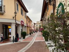 -佛罗伦萨小镇广佛名品奥特莱斯(疏港路店)