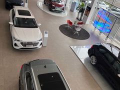 -深圳锦龙奥迪4S店(前海店)