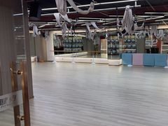 -英派斯健身旗舰店(海信国际中心馆)