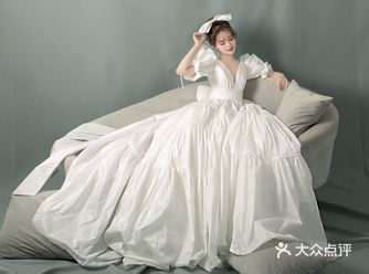 乌鲁木齐试纱 维多利亚宫廷风的缎面主纱