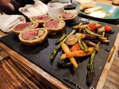 威灵顿牛排-Carbon莫卡哆·意大利复古集市餐厅(杭州大厦店)