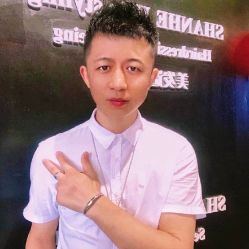 -米娜造型蛋白烫发