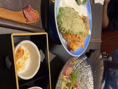 -铭牛烧肉·和牛海鲜自助(高新月牙湖店)