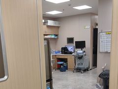 -瑞鹏宠物医院·骨外科·心肾科·肿瘤科(九亭店)