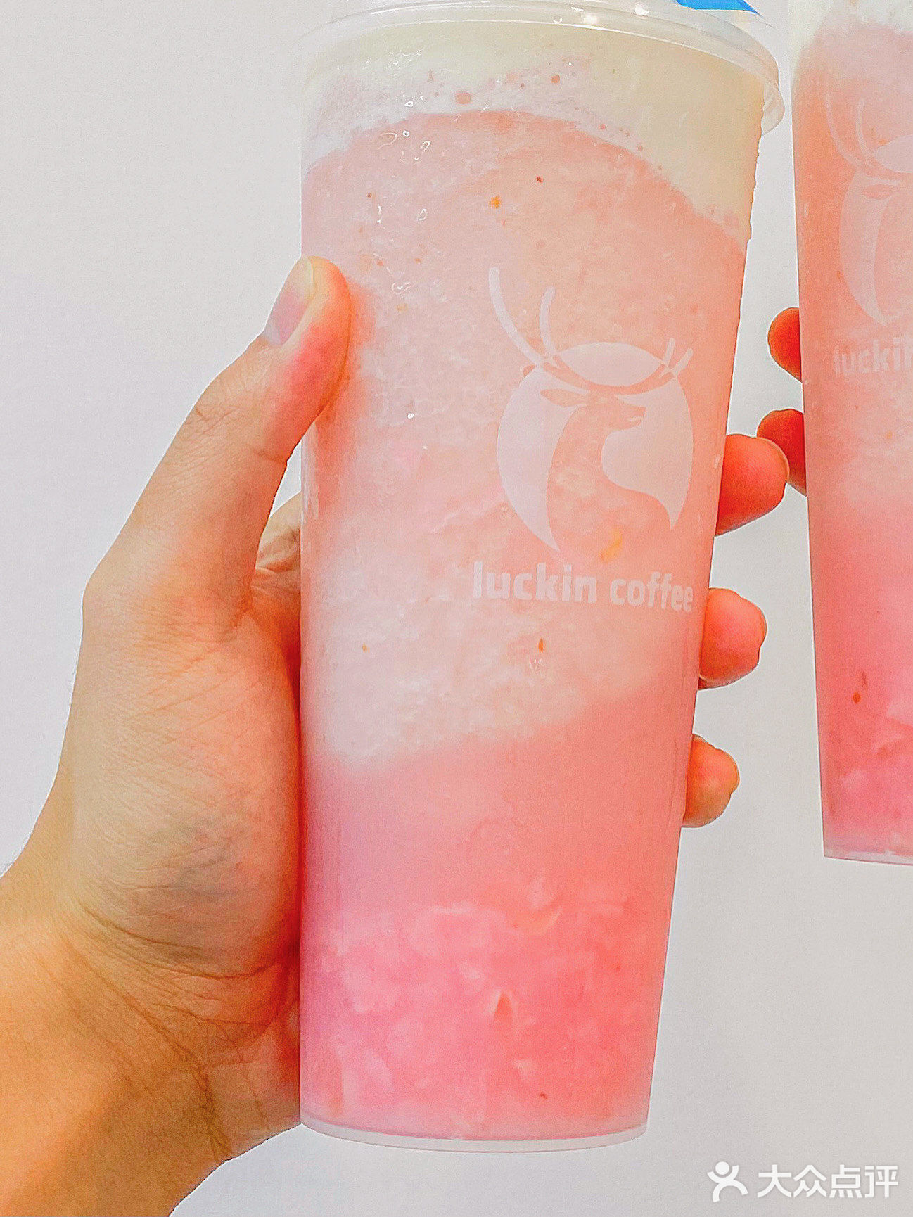 Luckin coffee又上新啦!这次是猛男配色!