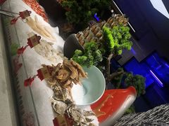 -四囍码头海鲜烧烤自助火锅(外滩南京东路悦荟广场店)