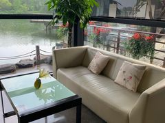 -上海怡沁园度假酒店
