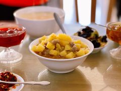 土豆牛肉-努尔古丽奶茶