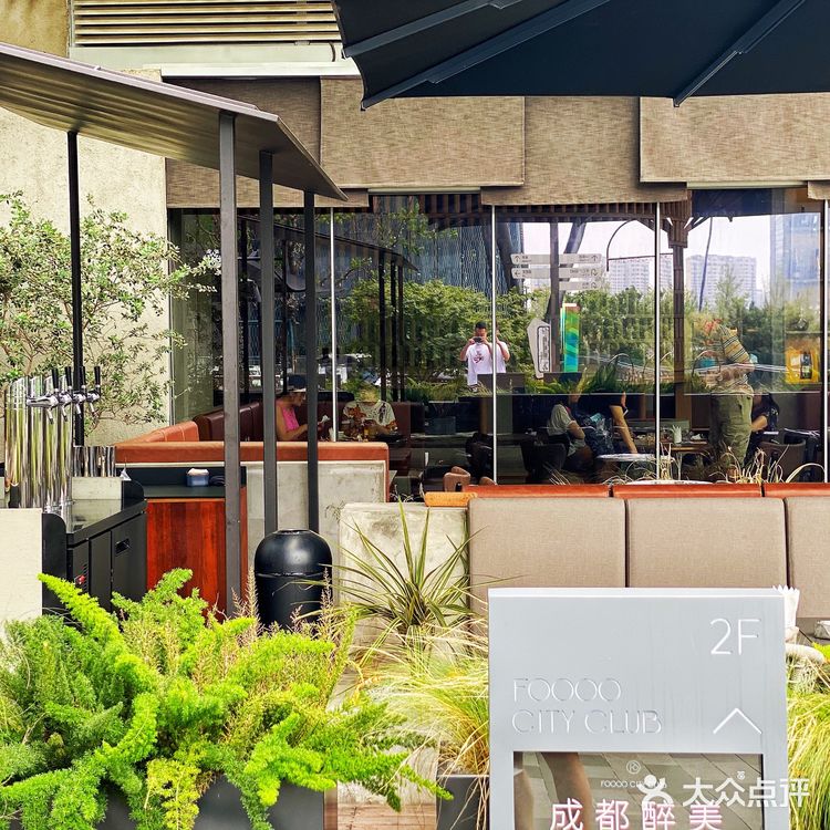 曾叫兽探店|隐藏在悠方二楼的大型Bistro