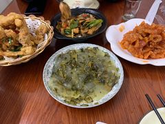 -胡子饮食店