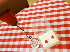 -红宝石·鲜奶小方·海派西点房(南丹店)