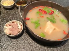 -三出山火锅(南京万象天地店)