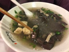 鸭血粉丝-百年尹氏汤包(湖南路狮子桥店)