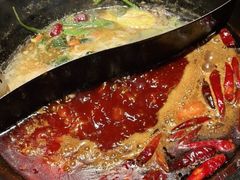 -周周有辣火锅馆(玖耀里店)