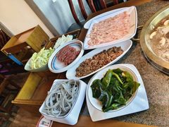 -小天鹅火锅·一线江景洪鼎旗舰店(洪崖洞店)