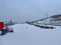 -采薇庄园四季滑雪场