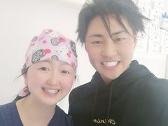 -瑞尔齿科(南京东路名人诊所)