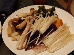 -牛YO寿喜烧·铁板烧和牛火锅自助(市府恒隆店)