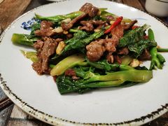 芥蓝炒牛肉-利杨记·本味轩粥坊·烧烤(宝体店)