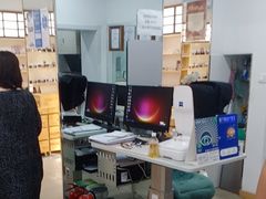 -豪门视光·星趣控·蔡司依视路眼镜代理商(中央大街店)