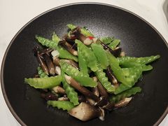 -梅飞酒家(名辉豪庭店)